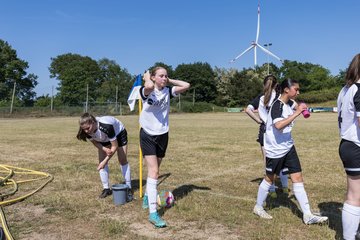 Bild 206 - wBJ TuRa Meldorf/Buesum - JFV Luebeck : Ergebnis: 1:0